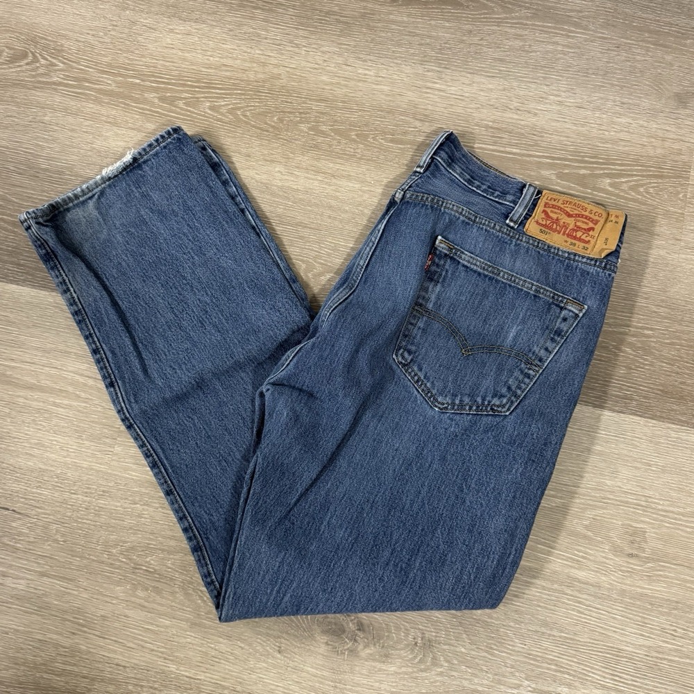 Levi's‎ 501 Blue Straight Button Fly Mid Rise Denim Jeans Men's Size 38x31